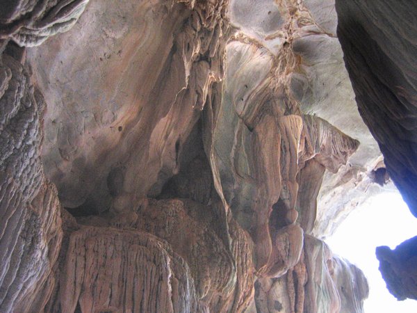 04_cave_17.jpg