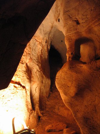 04_cave_27.jpg