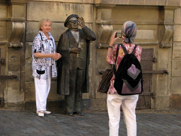 53_Gamla_Stan_Favourite_Statue.jpg