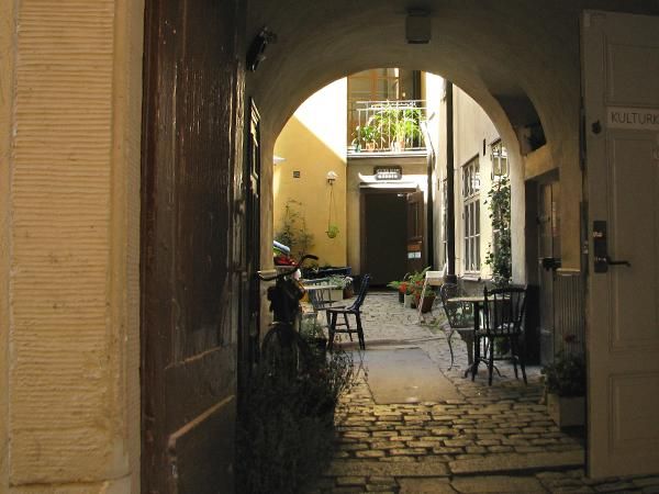 61_Courtyard_in_the_Old_Town.jpg